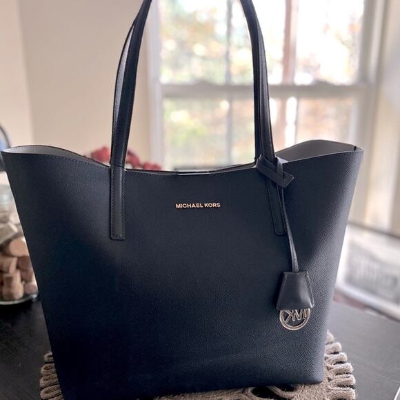 NWOT Michael Kors Large Navy Blue Tote MSRP$298 - Picture 1 of 10
